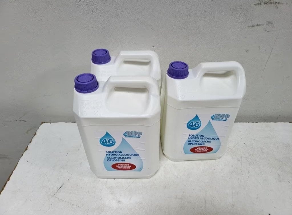 Dipp 46 Proffesionele Desinfecterende Alcoholoplossing 3x5 L, Maison & Meubles, Produits de nettoyage, Enlèvement ou Envoi, Produit de nettoyage