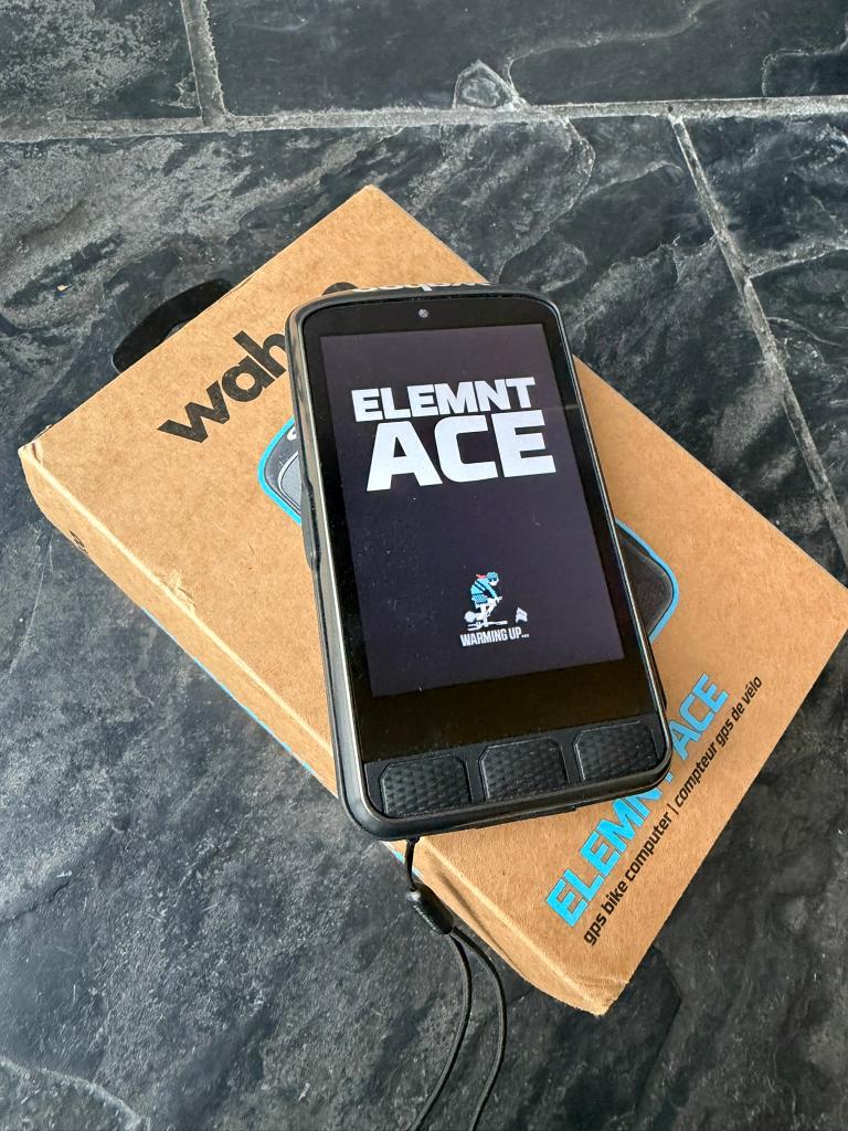 Wahoo ELEMNT ACE, Fietsen en Brommers, Fietsaccessoires | Fietscomputers, Ophalen of Verzenden, Draadloos, Zo goed als nieuw