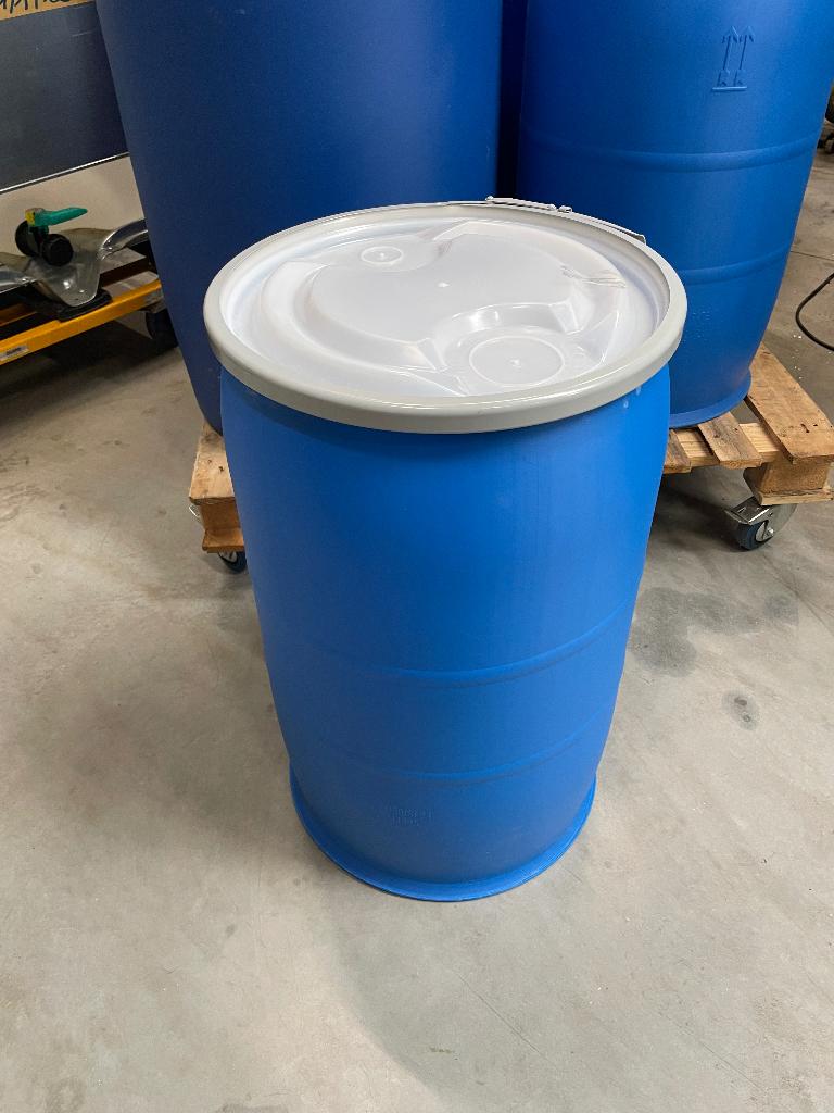 Fut de 125L en plastique ouverture totale, 75 à 150 litres, Enlèvement, Neuf, Synthétique