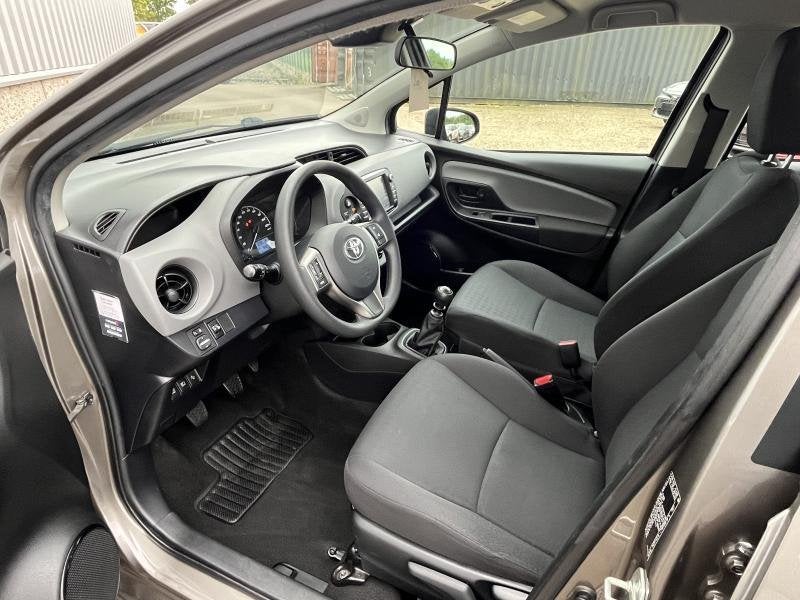 Toyota Yaris 1.5 VVTi Y-OUNG / NAVI !!, 116 g/km, Achat, Electronic Stability Program (ESP), Entreprise