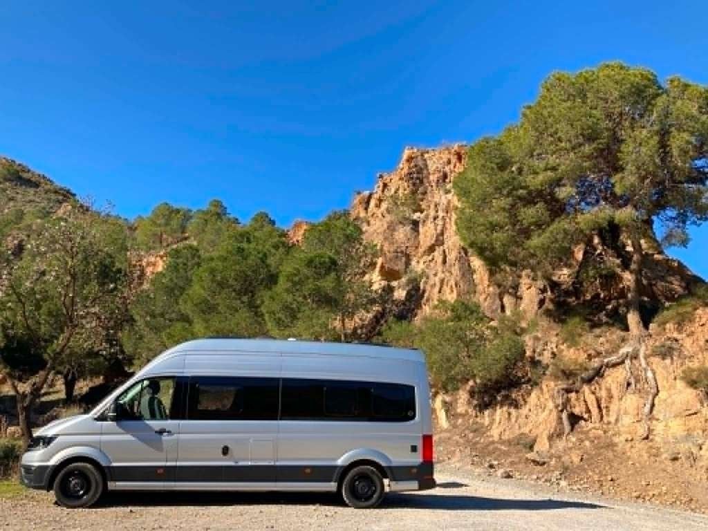 mobilhome VW Grand California 680, Siège de train, Réfrigérateur, 6 à 7 mètres, ESP - Contrôle de stabilité