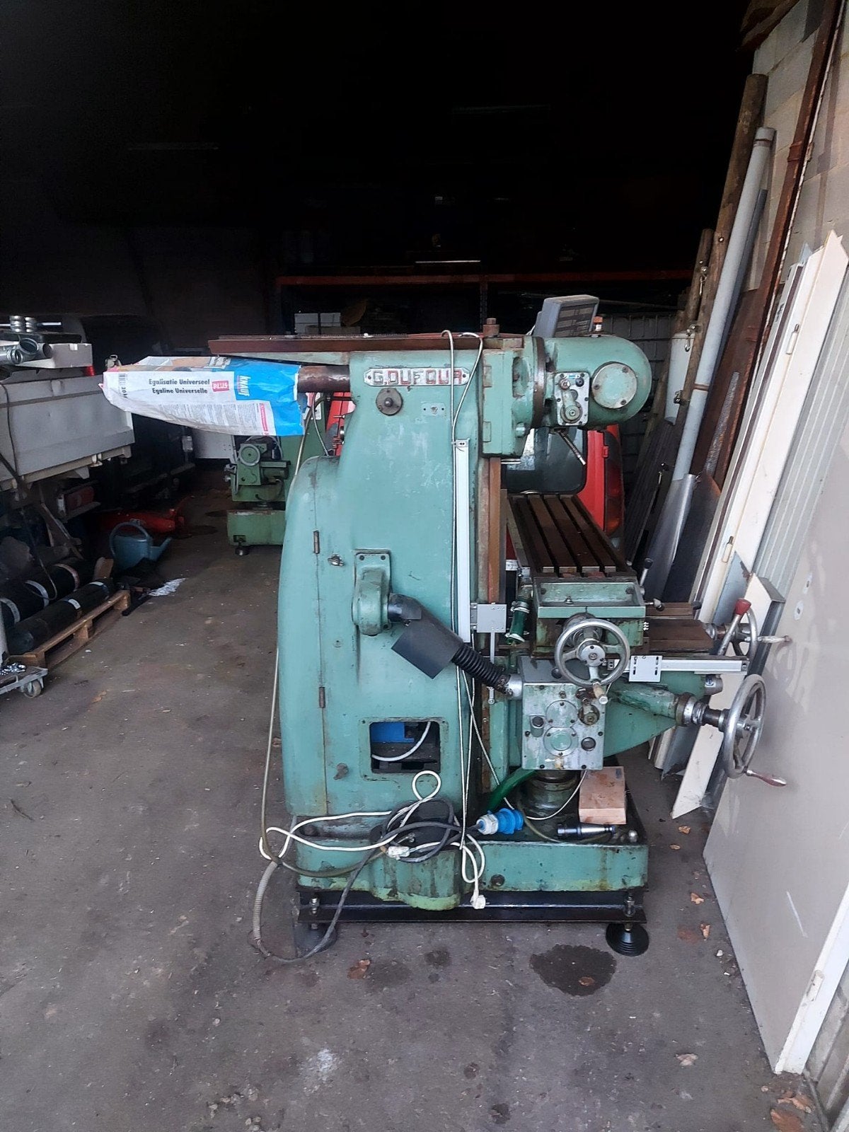 fraiseuse verticale  machine bt 40, Ophalen