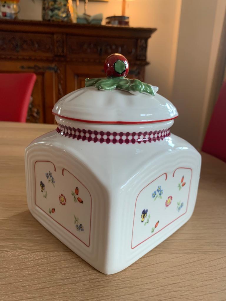 Villeroy & Boch Petite Fleur pot met deksel, Huis en Inrichting, Keuken | Servies, Ophalen of Verzenden, Nieuw, Porselein, Overige typen