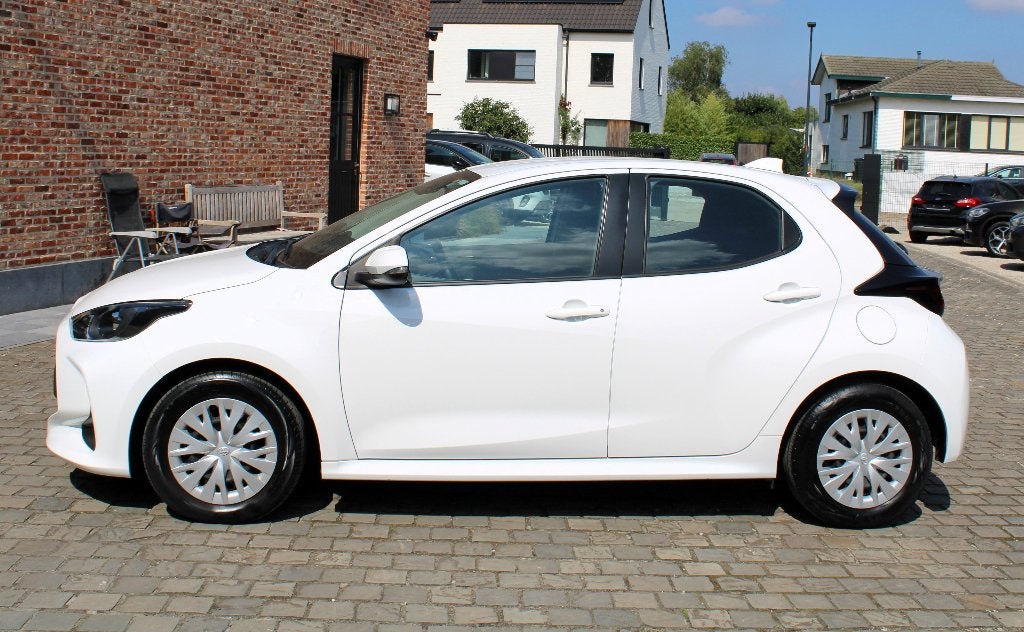 Toyota Yaris HYBRID AUTOMAAT BWJ 2021 29414KM !!!, Autos, Achat, Euro 6, Entreprise, Entretenue par le concessionnaire