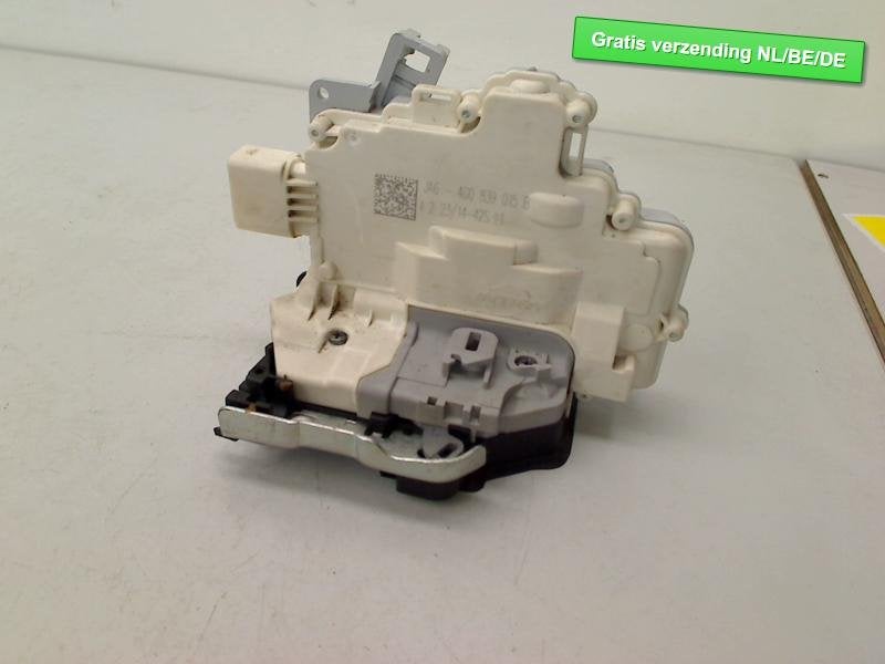 SERRURE DE PORTE ARRIÈRE GAUCHE A3 Sportback (8VA / 8VF), Arrière, Auto-Union-Straße  1,
85057  Ingolstadt, DE, Info@audi.de, Audi