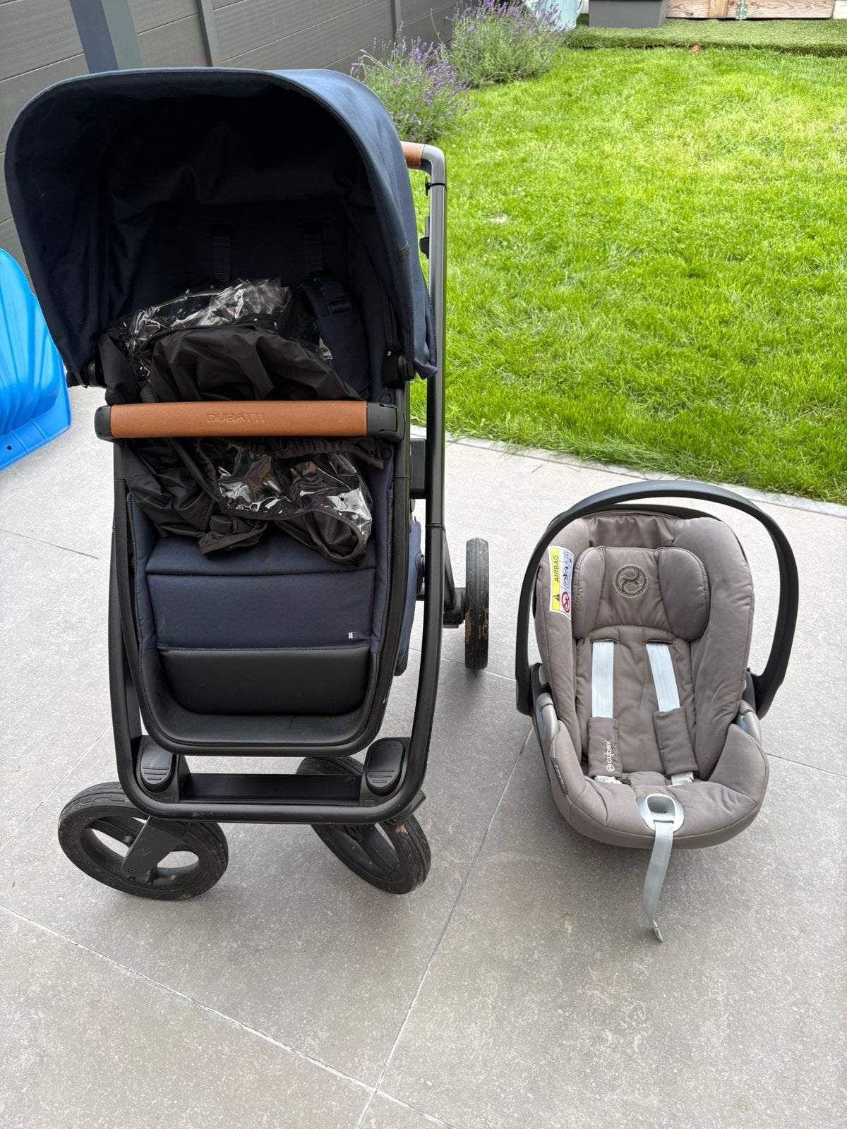 Dubatti Two + cybex cloud Z, Enfants & Bébés, Poussettes & Combinaisons, Utilisé, Poussette combi, Autres marques, Tige de poussée réglable