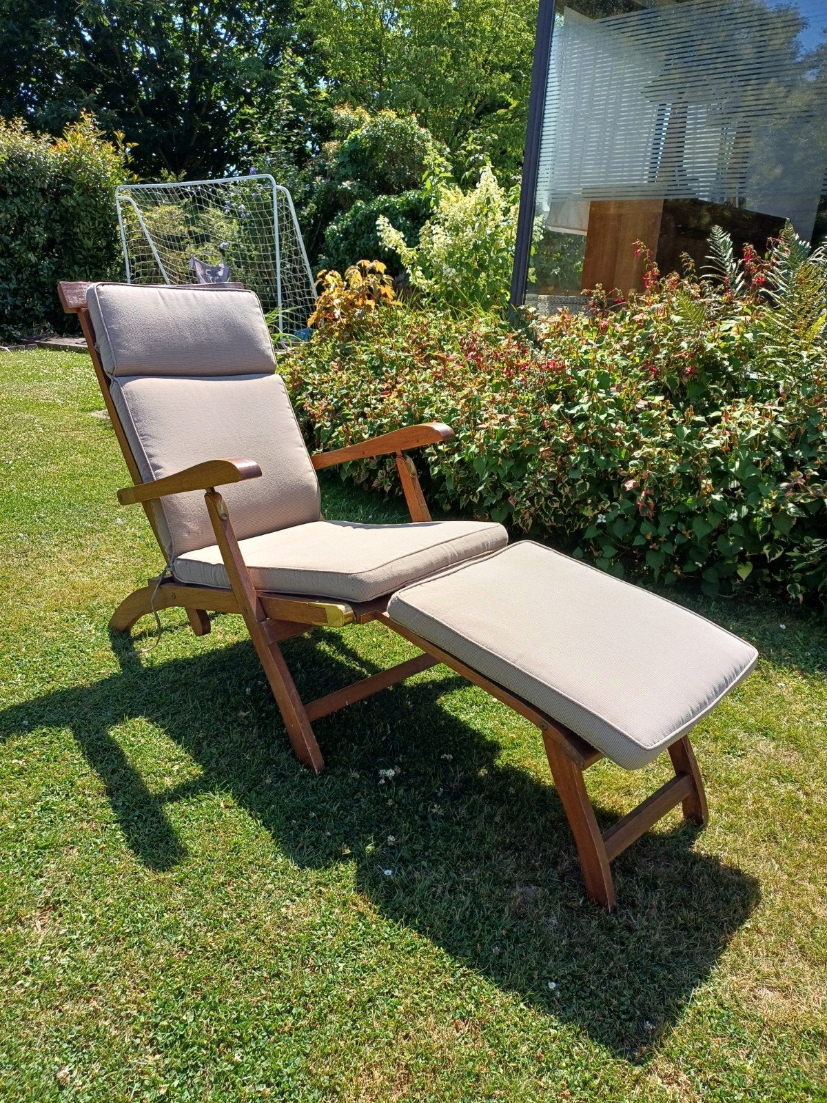 Chaise longue en teck massif – Excellent état – Avec coussin, Enlèvement, Comme neuf, Bois, Réglable