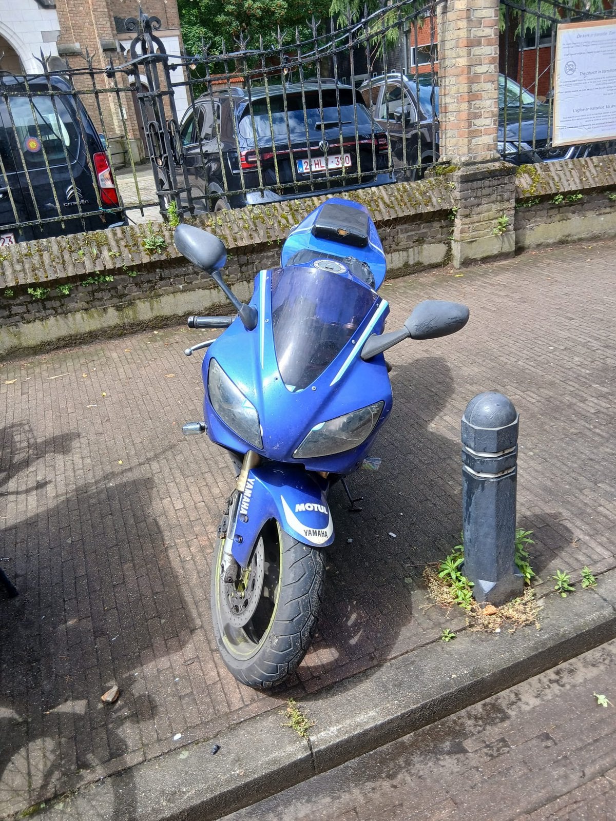Yamaha R 1, Motoren, Ophalen
