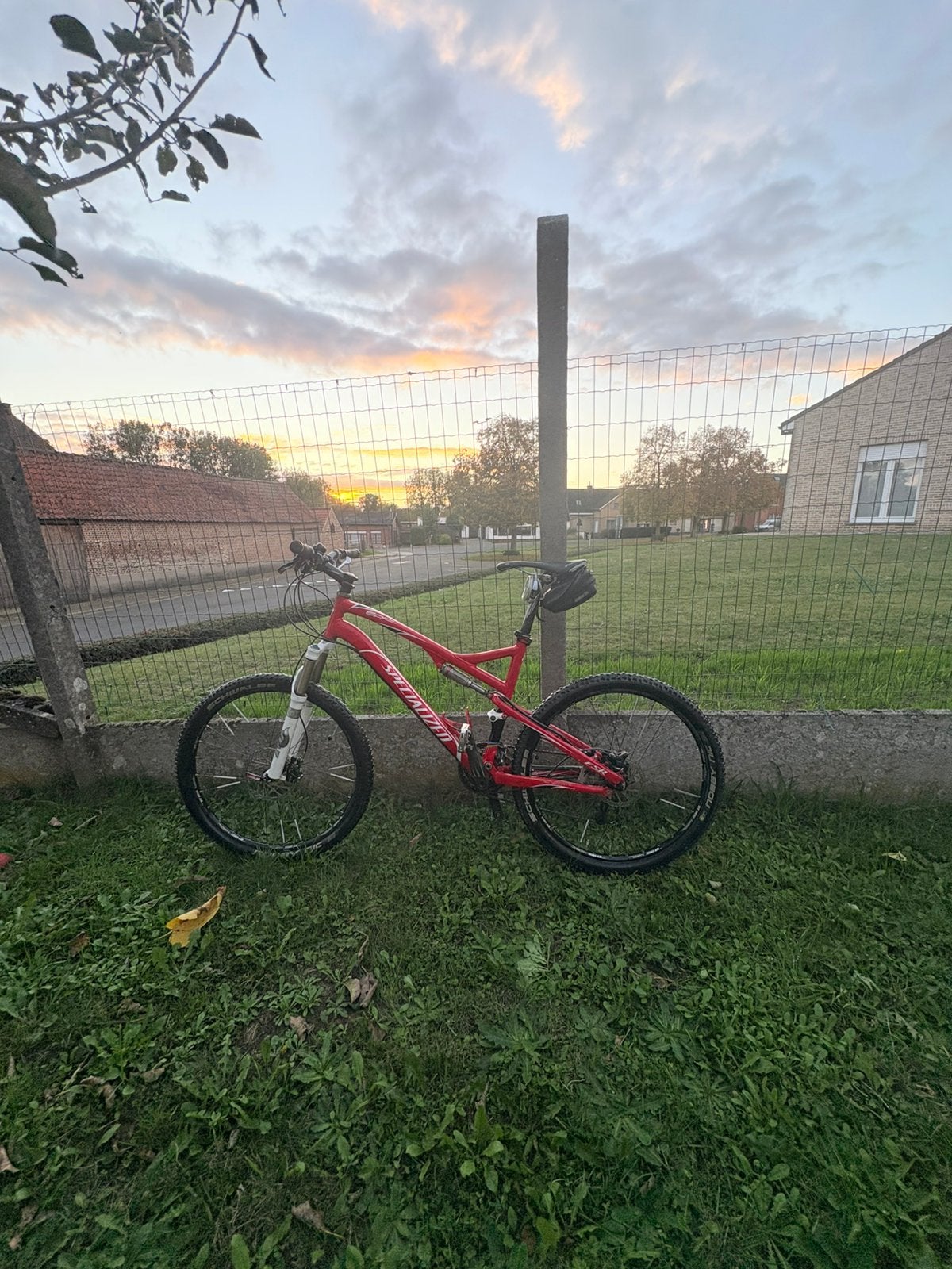 Specialized Enduro FSR Mountainbike, Vélos & Vélomoteurs, Enlèvement, Utilisé, Frein à disque, 24 pouces ou plus