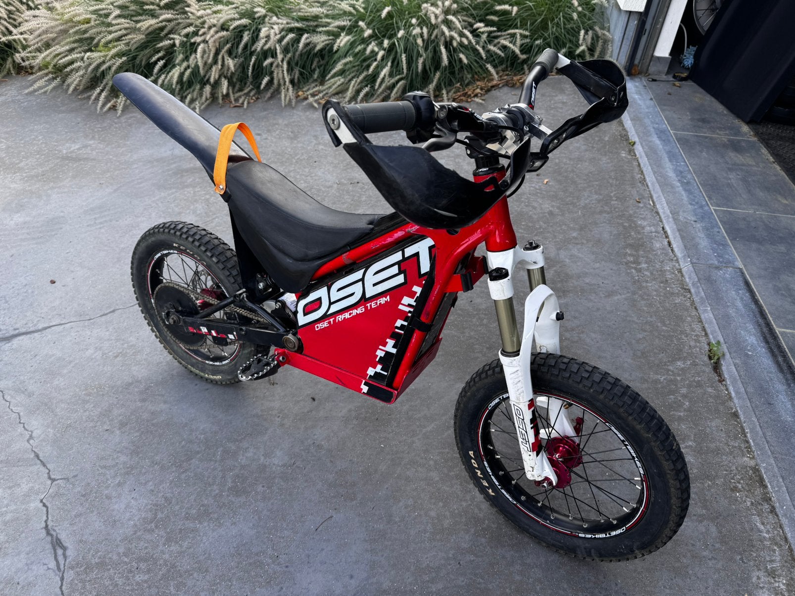 Oset 16R, Enlèvement, Comme neuf