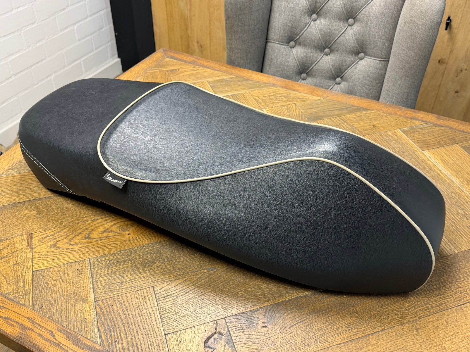 Origineel lederen Vespa GTS 300 zadel / buddyseat, Ophalen of Verzenden, Zadel, Vespa