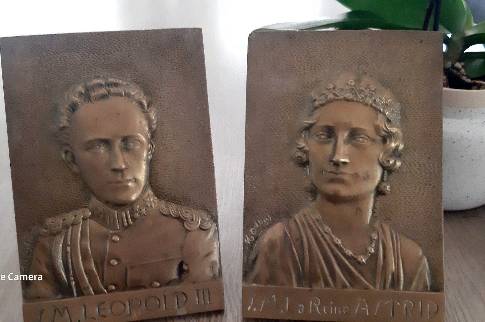 Koning Leopold 3, Koningin Astrid messing, Ophalen, Brons