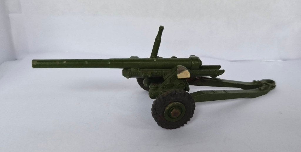 5.5 Dinky Toys met middelgrote wapens, Verzamelen, Ophalen of Verzenden, Gebruikt, Auto's