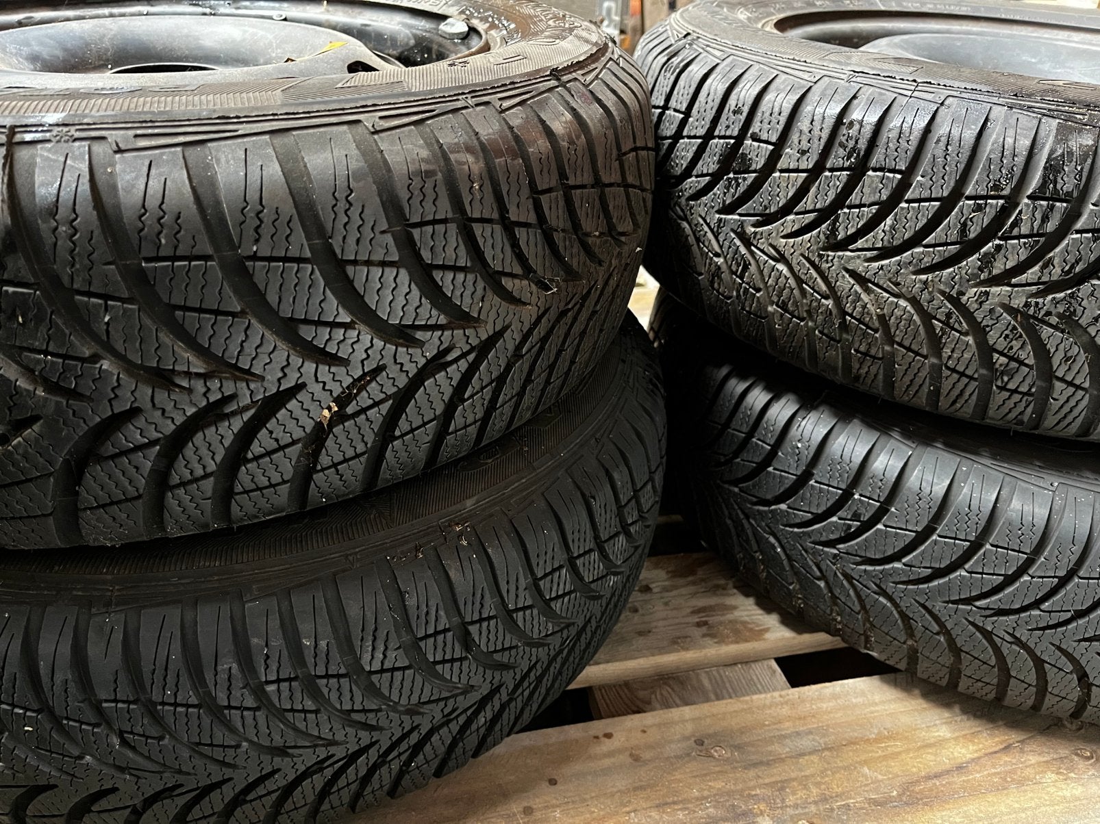 Banden met stalen velg m+s 185/65 R14, Autos : Pièces & Accessoires, Pneus & Jantes, Neuf, 14 pouces, Pneus et Jantes, 4 Saisons