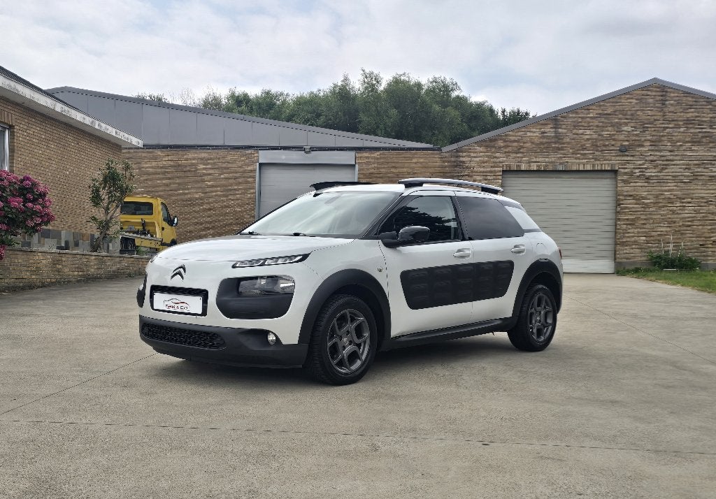 Citroën C4 Cactus 1.2i Ben.** CarPlay - LED - Cam ** GAR 12M, Voorwielaandrijving, Stof, 1199 cc, https://public.car-pass.be/vhr/093be2a5-516d-479b-b579-be0c67686d83
