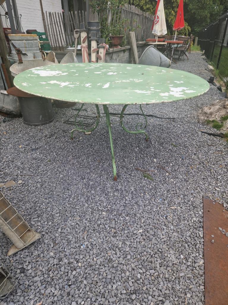 Table pliante en métal 1m45/70cmhg €150, Enlèvement