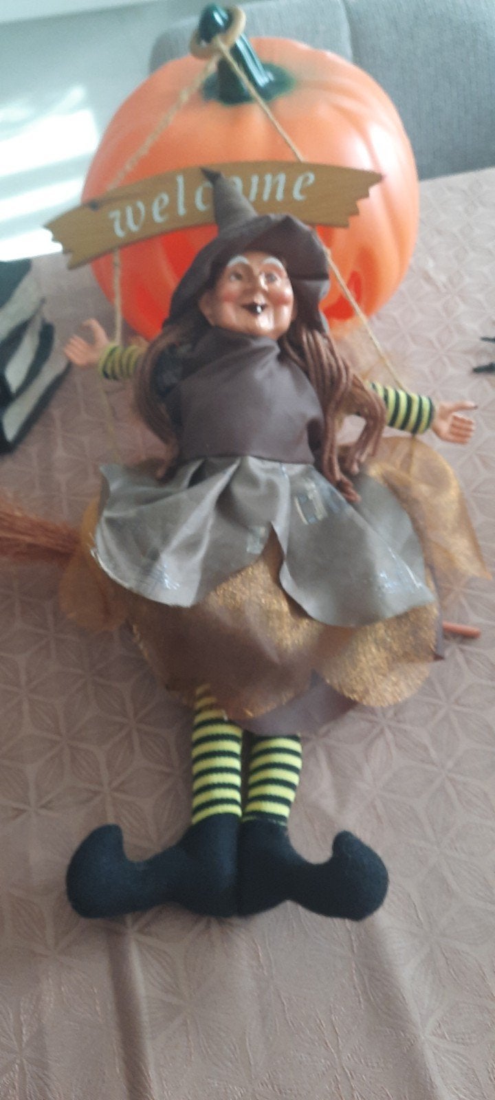 Halloweenversiering, Ophalen, Zo goed als nieuw