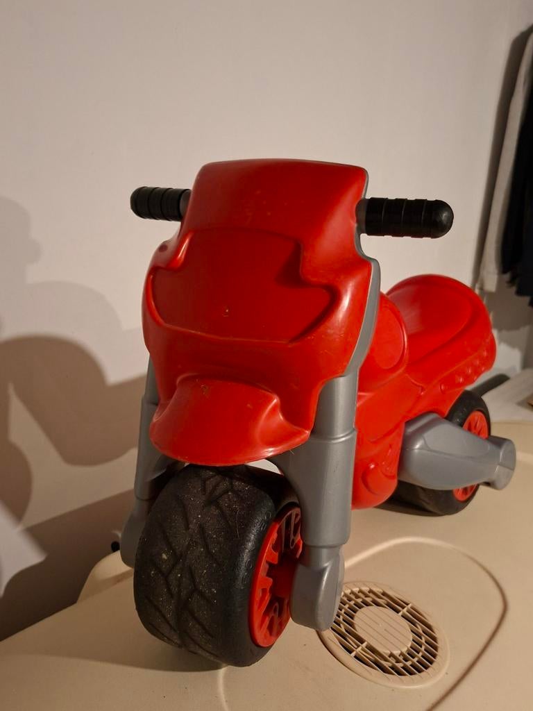 Rood brommertje voor kinderen van feber in goede staat, Ophalen, Gebruikt, Feber