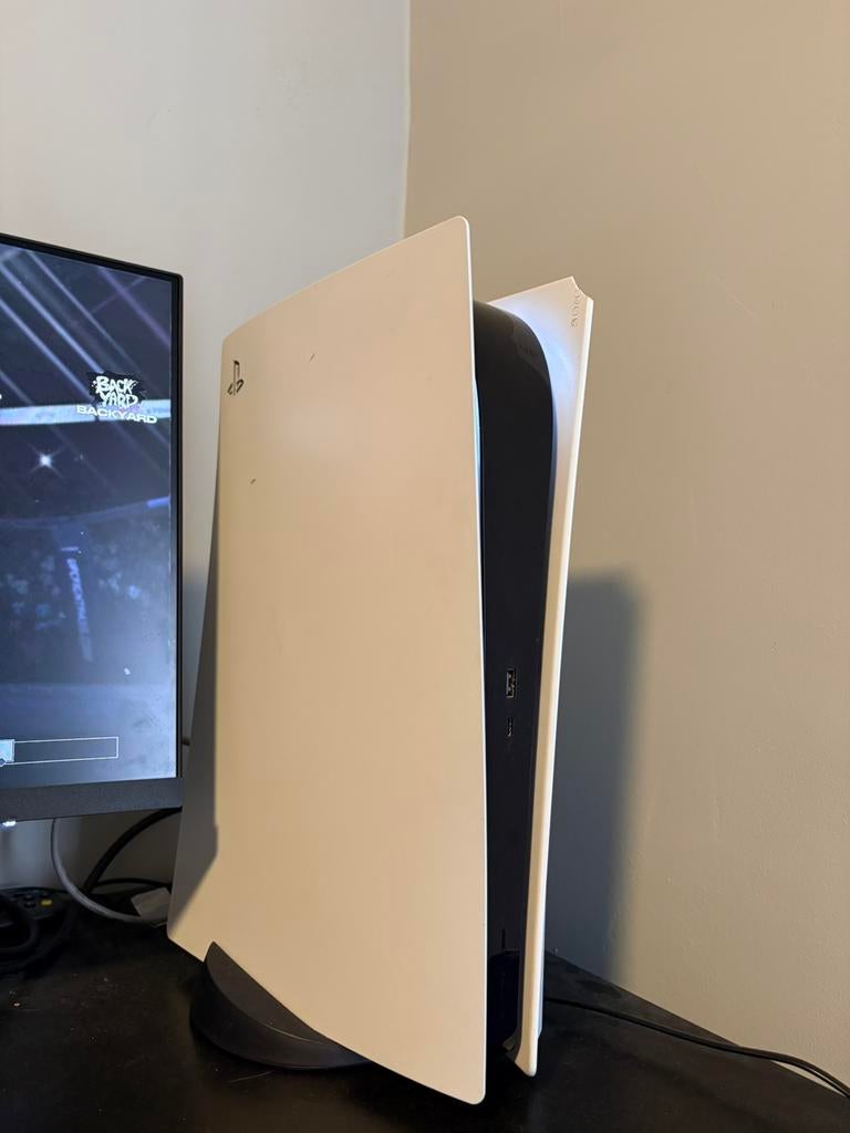 Ps5, controllers,monitor,ps plus, Games en Spelcomputers, Ophalen, Zo goed als nieuw