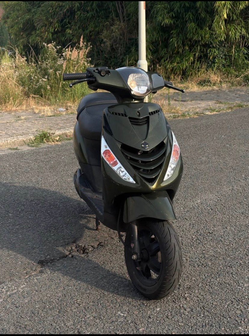 Piaggio zip 4t “A klasse”, Fietsen en Brommers, Ophalen, Zo goed als nieuw, Zip