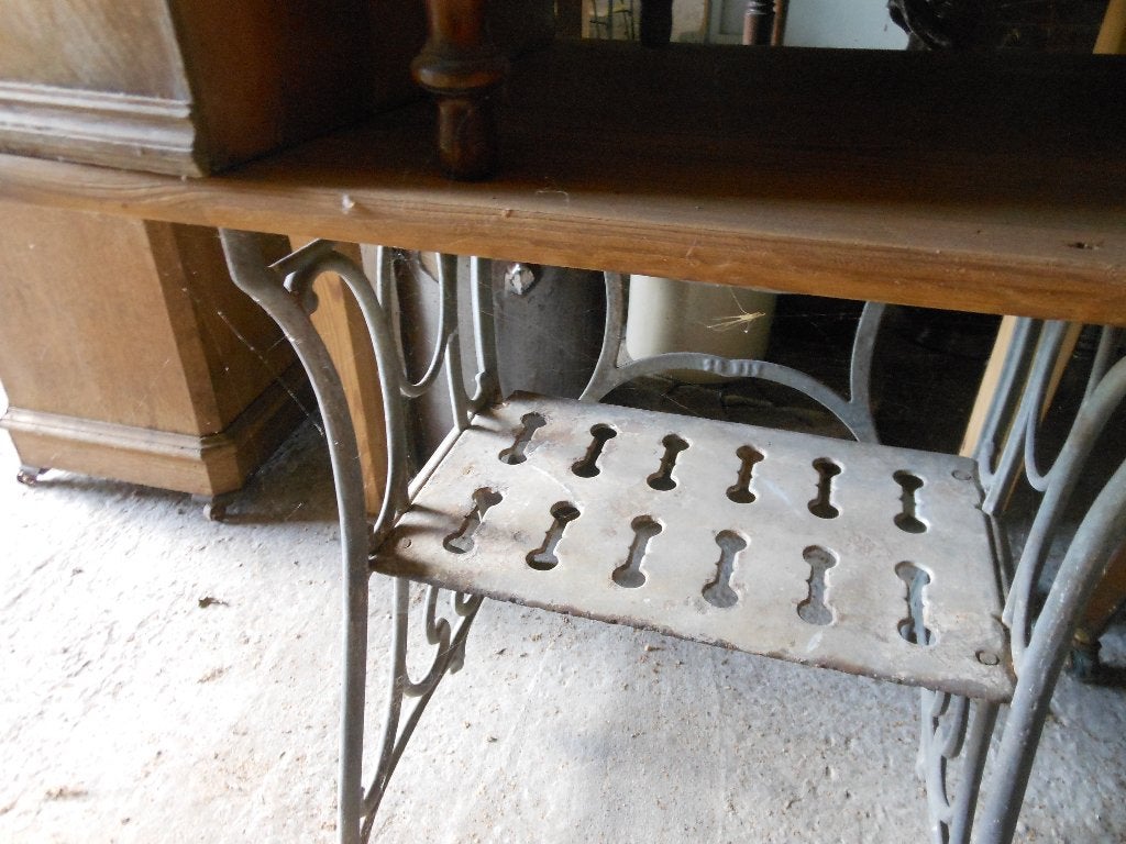 petite table fonte, Tuin en Terras, Ophalen, Gebruikt, Rechthoekig, Metaal