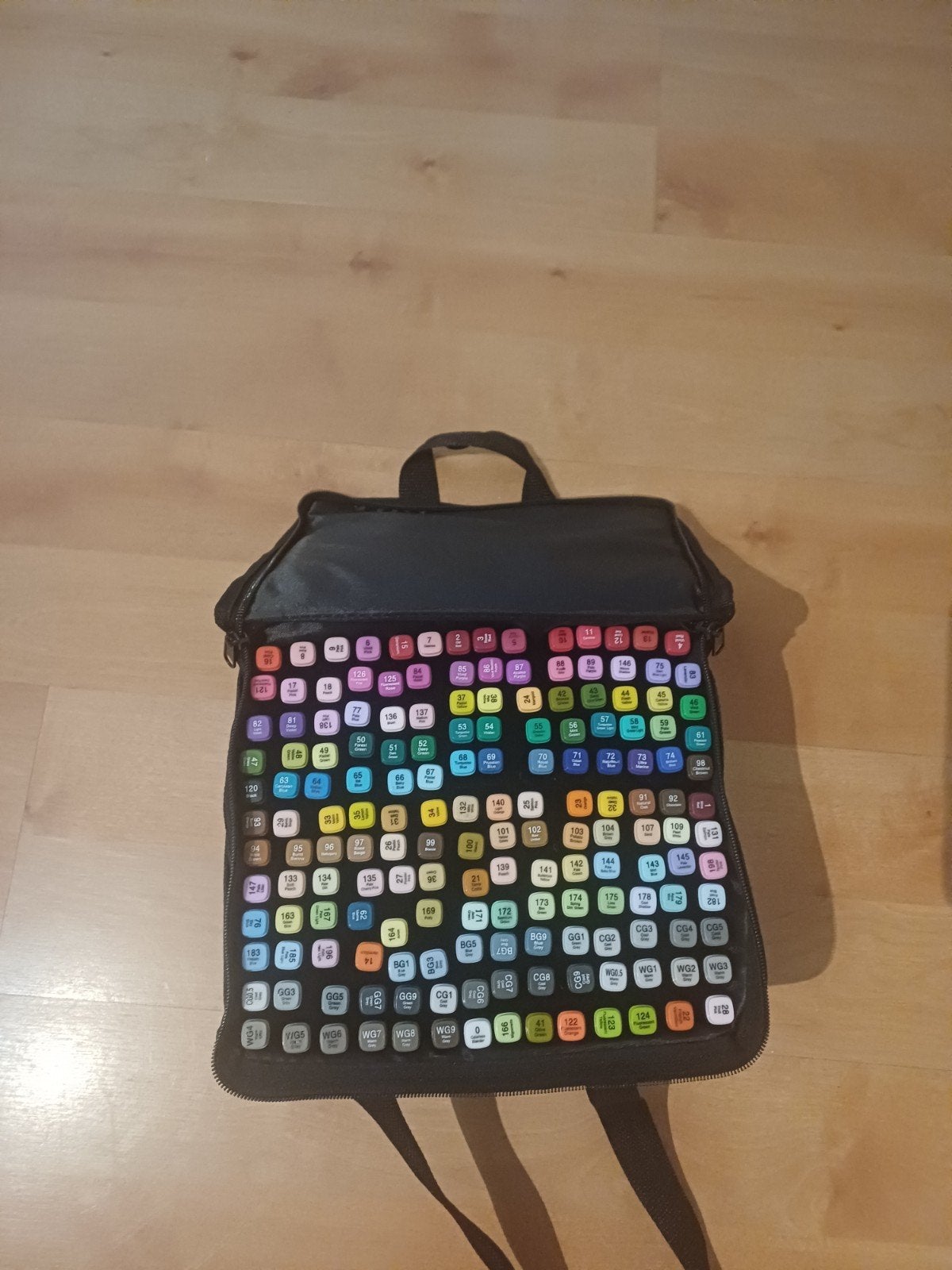150-delige Marker Set met Koffer – Verschillende Kleuren, Diversen, Ophalen, Zo goed als nieuw