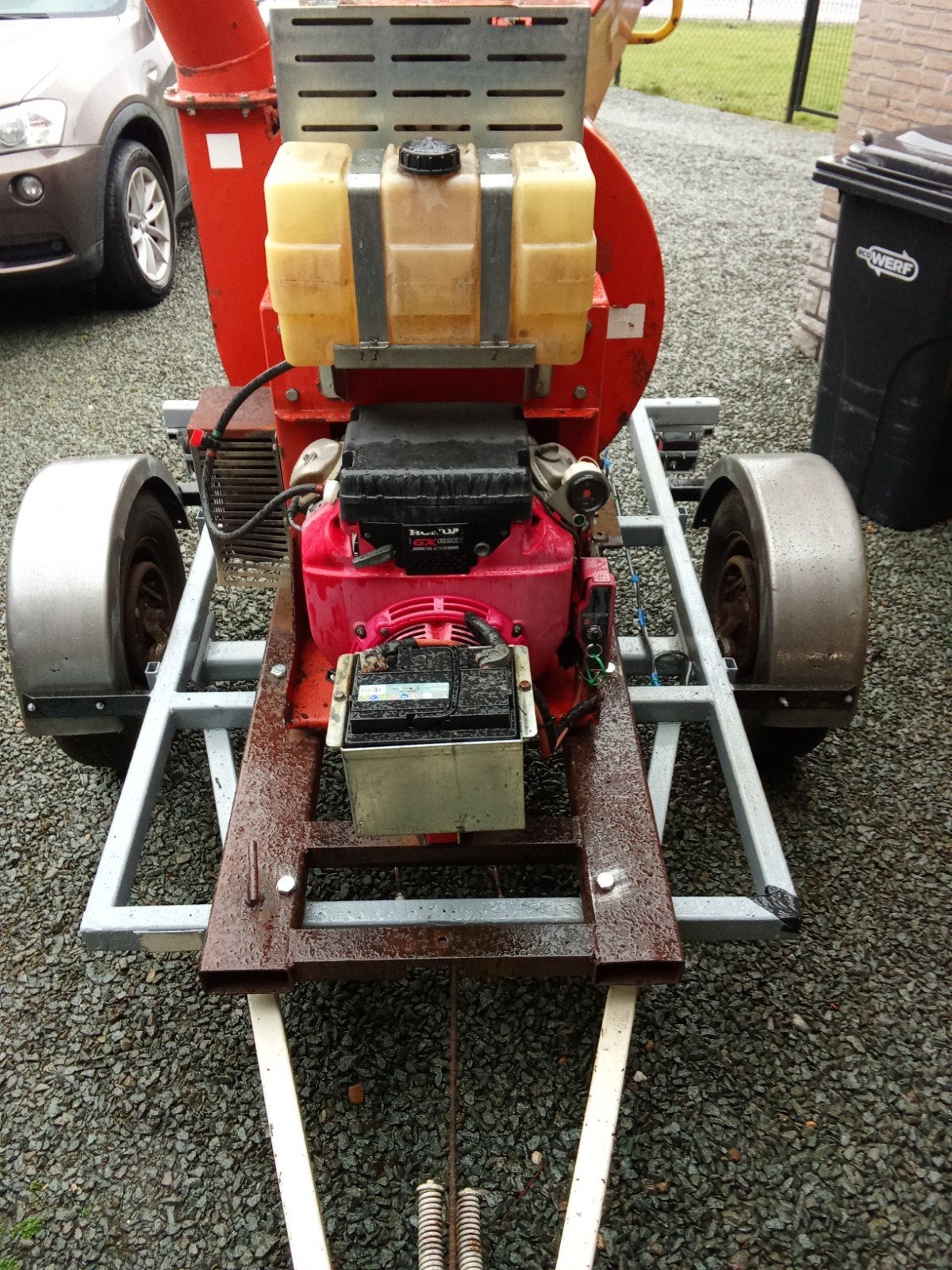 caravaggi bio 230.  op aanhangwagen 12 cm takken, Tuin en Terras, Ophalen, Benzine
