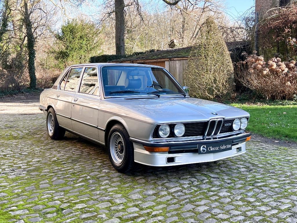 Bmw 525 e12 ** 1er propriétaire | 116200km, Autos, Argent ou Gris, Achat, Entreprise, Boîte manuelle