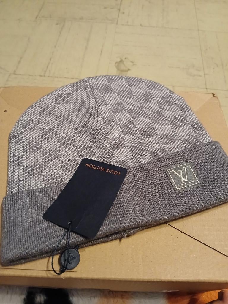 chapeau louis vuiton, Vêtements | Hommes, Bonnets, Écharpes & Gants, Neuf, Louis Vuitton, Bonnet, Enlèvement