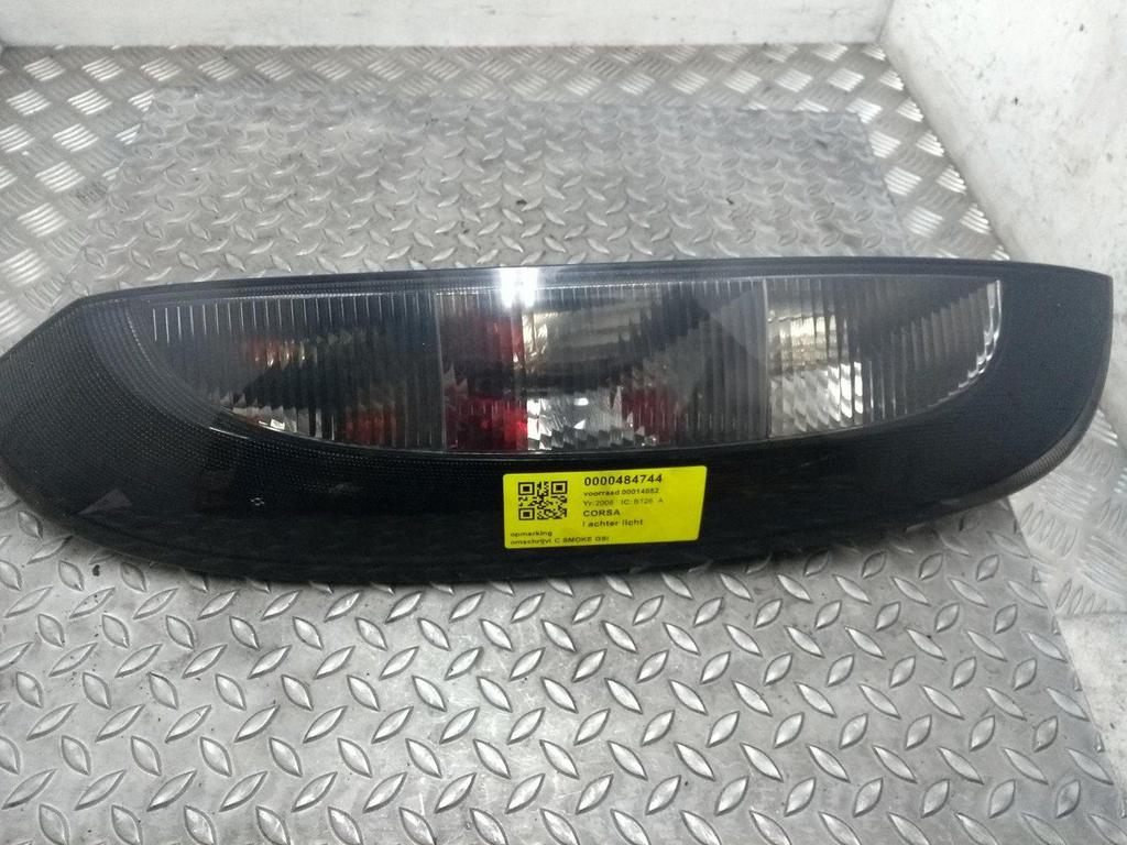 OPEL CORSA 1.2-16V Essentia ACHTERLICHT L 2006, Enlèvement ou Envoi, Utilisé, Stiba membre
