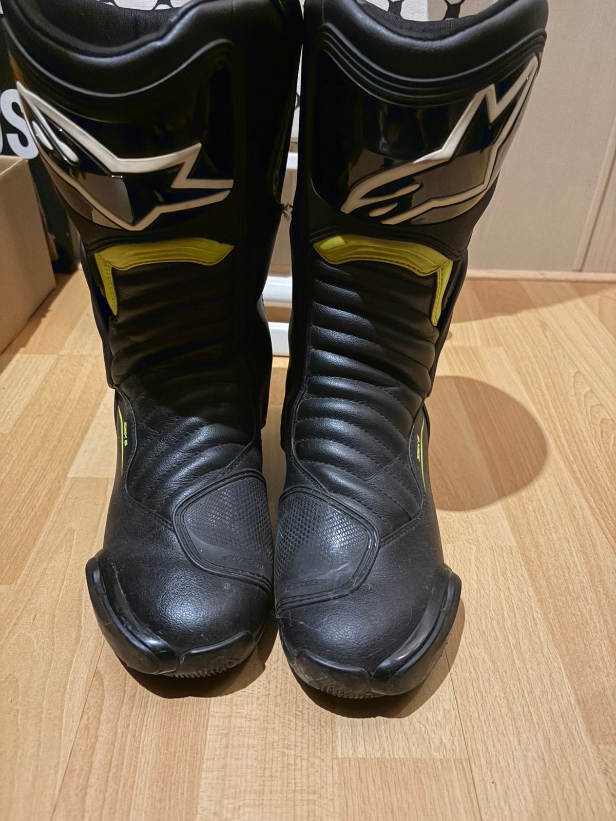 Alpinestars motorlaarzen, Ophalen