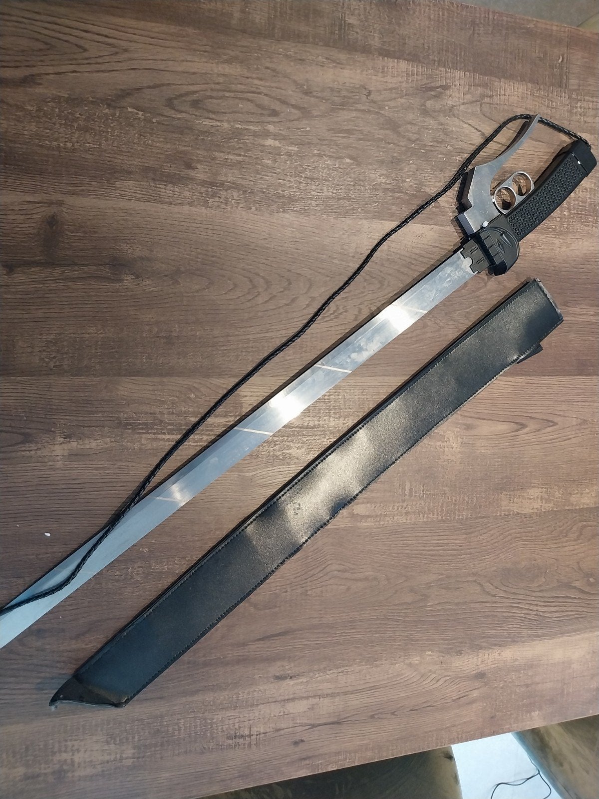 Replicazwaard uit Anime Attack on Titan, Enlèvement, Comme neuf, Accessoires