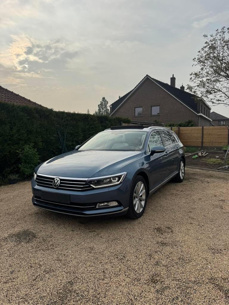 Volkswagen Passat full option 1.6 tdi euro6, Auto's, Volkswagen, Voorwielaandrijving, Adaptive Cruise Control, 4 cilinders, 89 kW