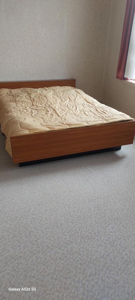 gratis BERCHEM, Huis en Inrichting, Slaapkamer | Complete slaapkamers, Ophalen