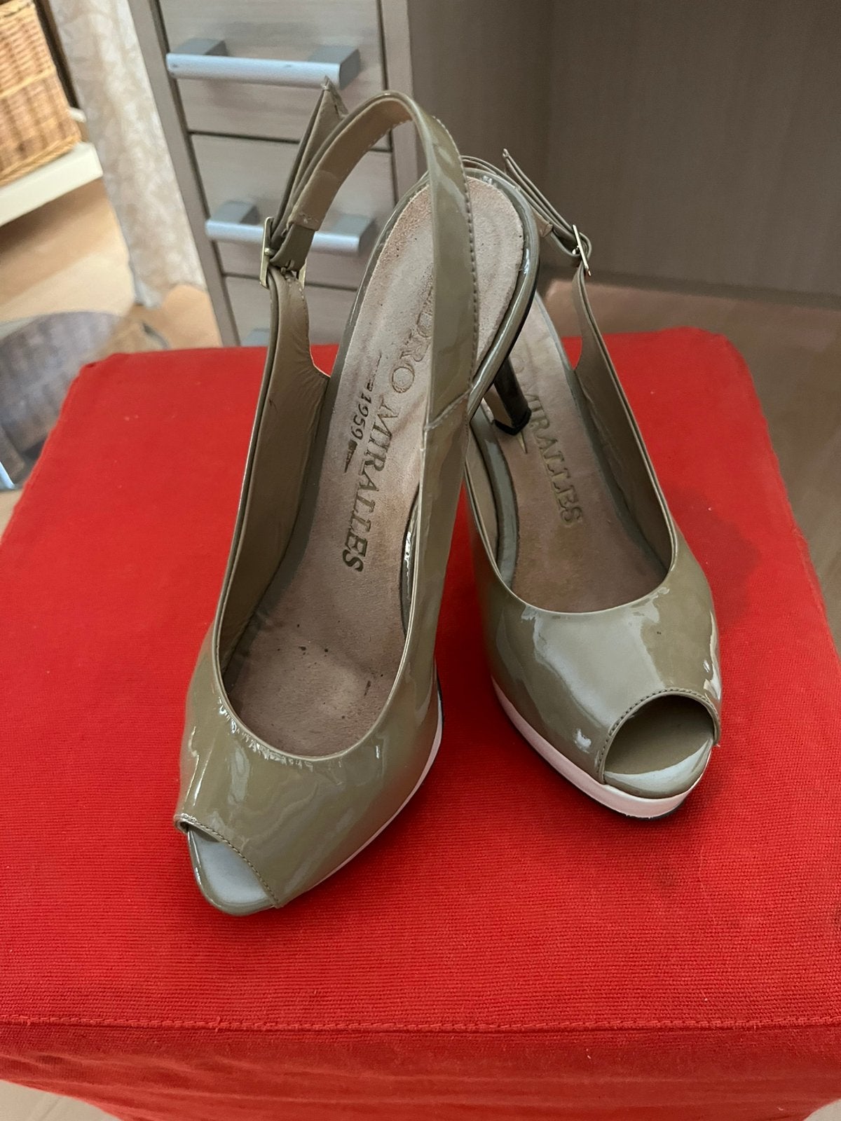 Kwaliteitsvolle lak lederen schoenen Pedro Miralles, Ophalen of Verzenden, Zo goed als nieuw, Wit