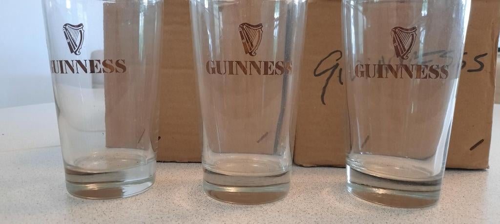 oude Guinness glazen (12 stuks), Ophalen, Gebruikt, Glas of Glazen, Overige merken