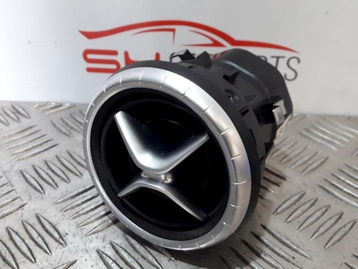 Luchtrooster Dashboard van een Mercedes CLA, Gebruikt, -, Ophalen of Verzenden, -