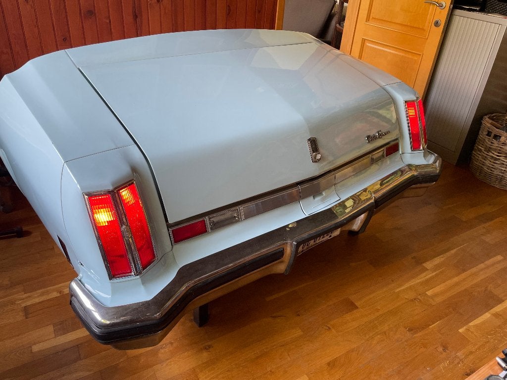 Coffre déco arrière de voiture Oldsmobile Cutlass, Enlèvement, Comme neuf