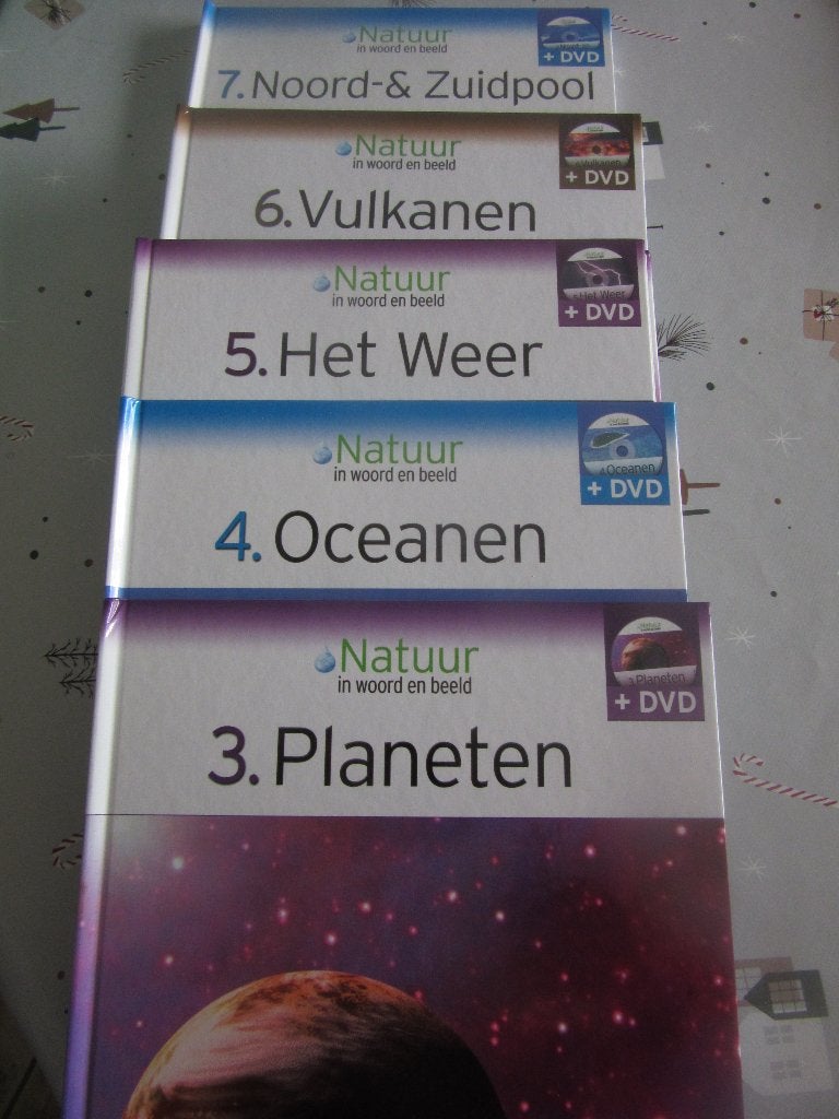 Boeken natuurverschijnselen: Planeten, Weer, Oceanen..., Ophalen of Verzenden, Zo goed als nieuw