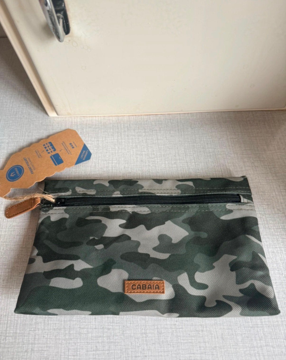 Pochette L Cabaia neuve, Enlèvement, Neuf