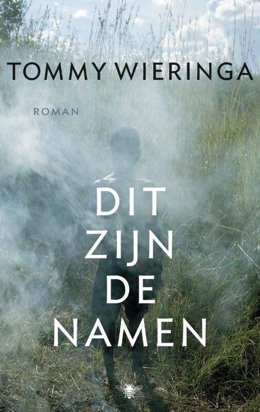 Te Koop Boek DIT ZIJN DE NAMEN Tommy Wieringa, Livres, Romans, Utilisé, Pays-Bas, Enlèvement ou Envoi