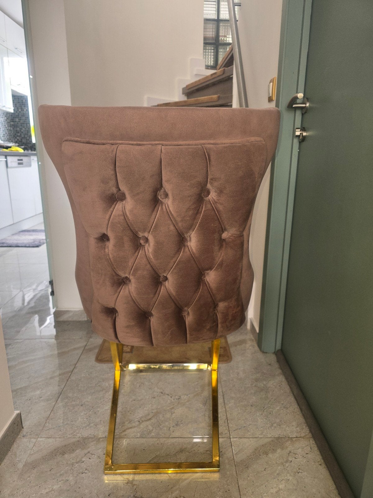4 chaises brunes en parfait état, Enlèvement, Comme neuf, Brun, Tissus