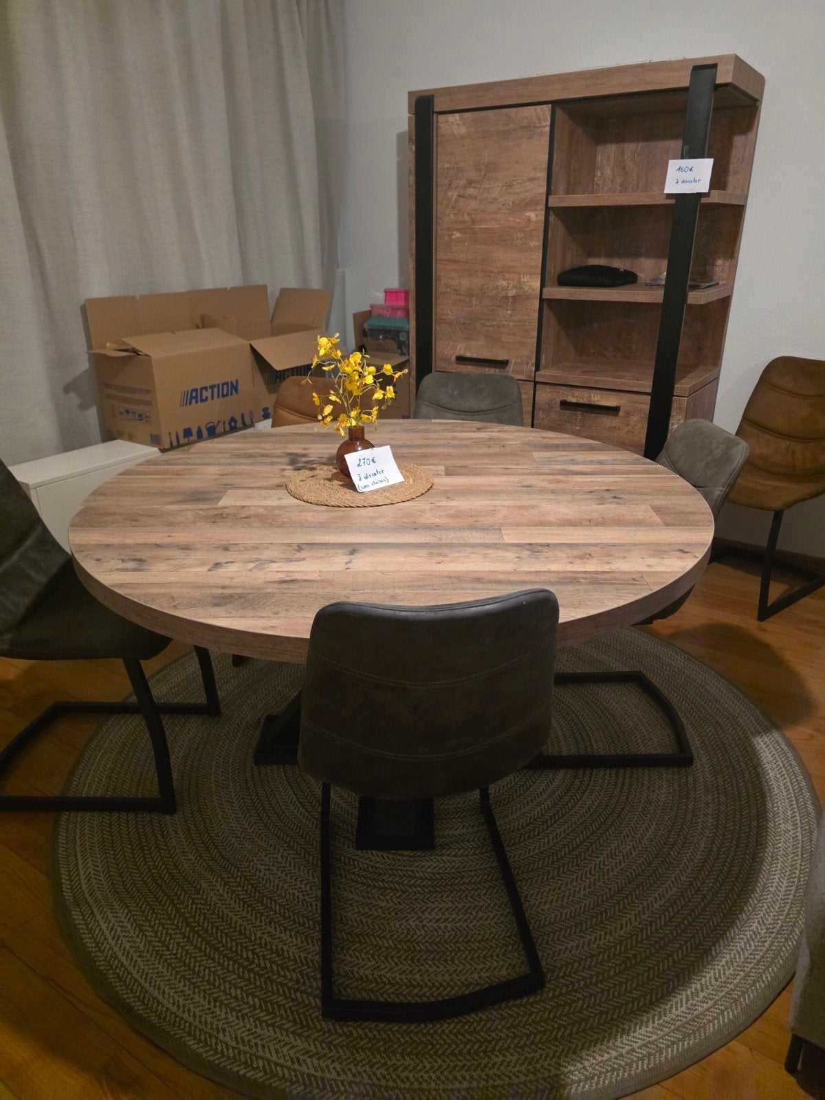 Salle a manger buffet table