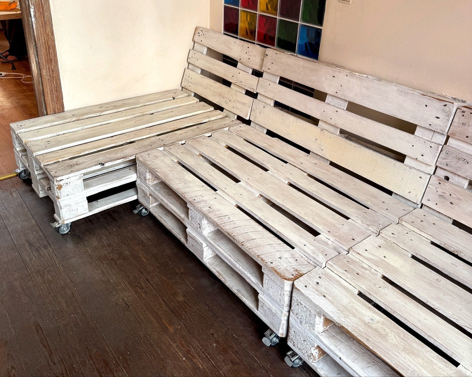Divan, fait avec des palettes, à roulettes, 2 méridiennes, Jardin & Terrasse, Salons de jardin, Enlèvement, Utilisé, Bois