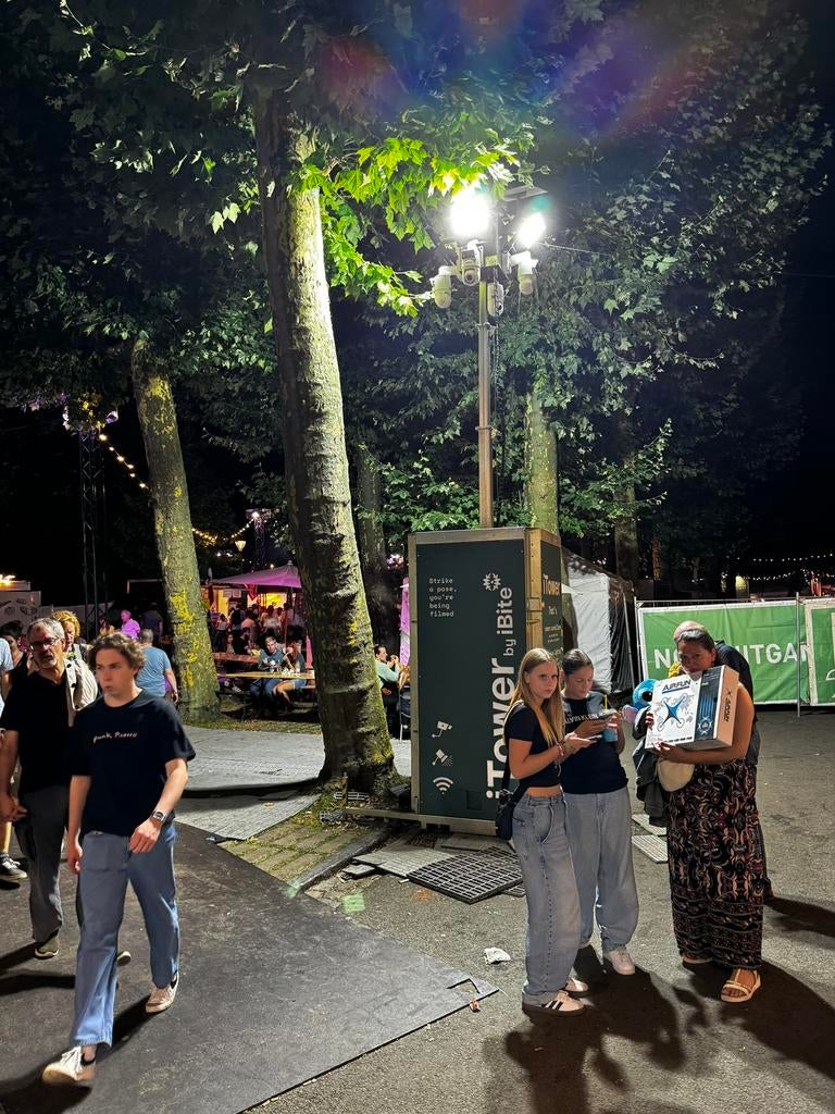 Beveiliging + licht + Wifi mast, Enlèvement, Comme neuf, Mât