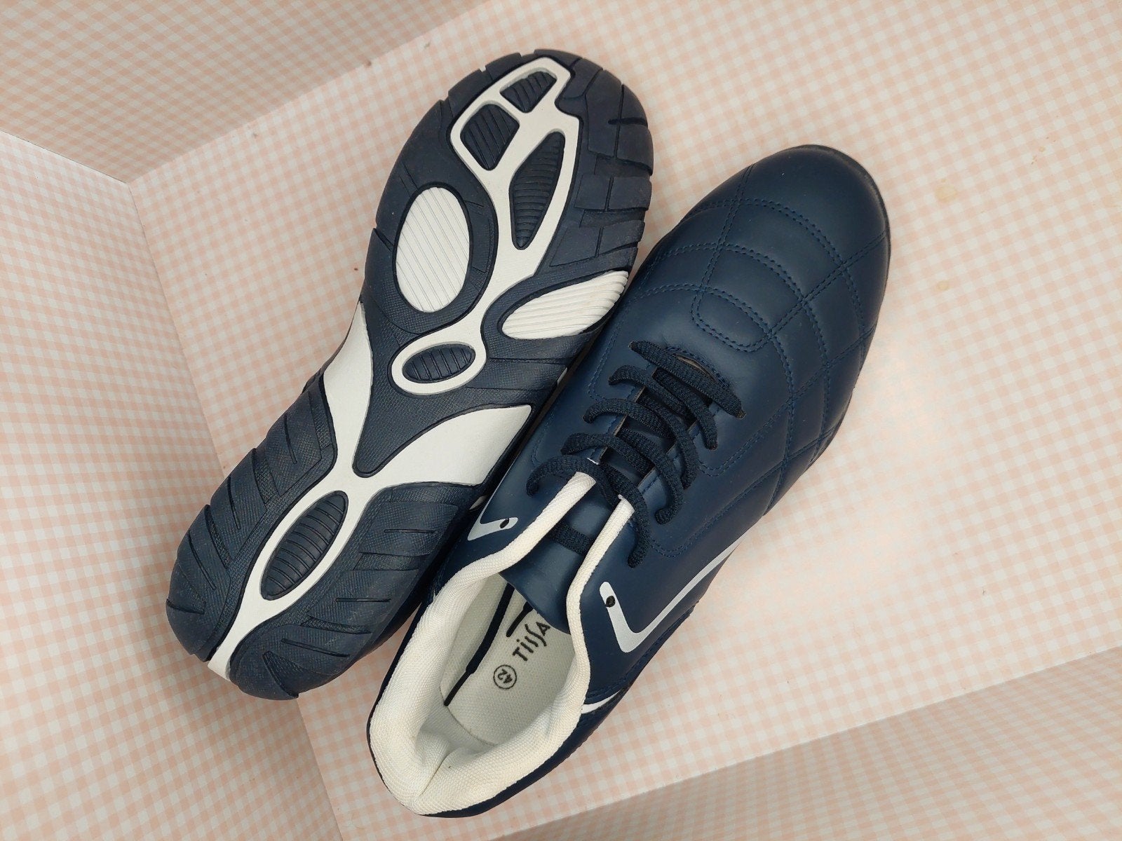chaussures futsal taille 42, Ophalen of Verzenden, Zo goed als nieuw, Schoenen
