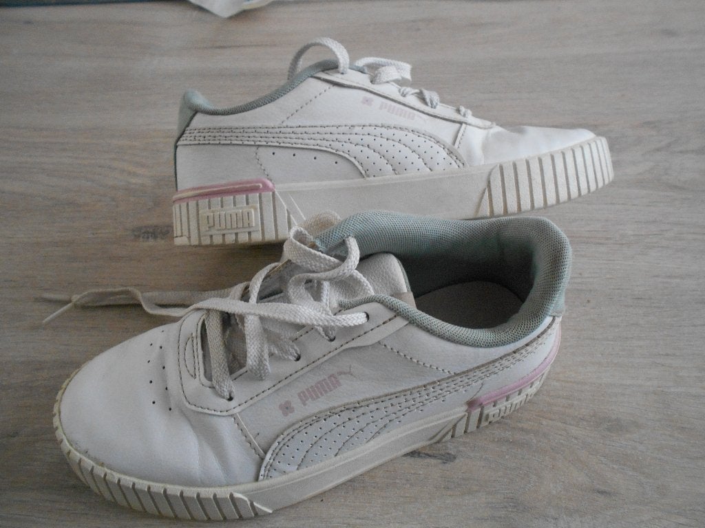 sneakers van puma maat 35, Kinderen en Baby's, Kinderkleding | Schoenen en Sokken, Meisje, Puma, Schoenen, Ophalen of Verzenden