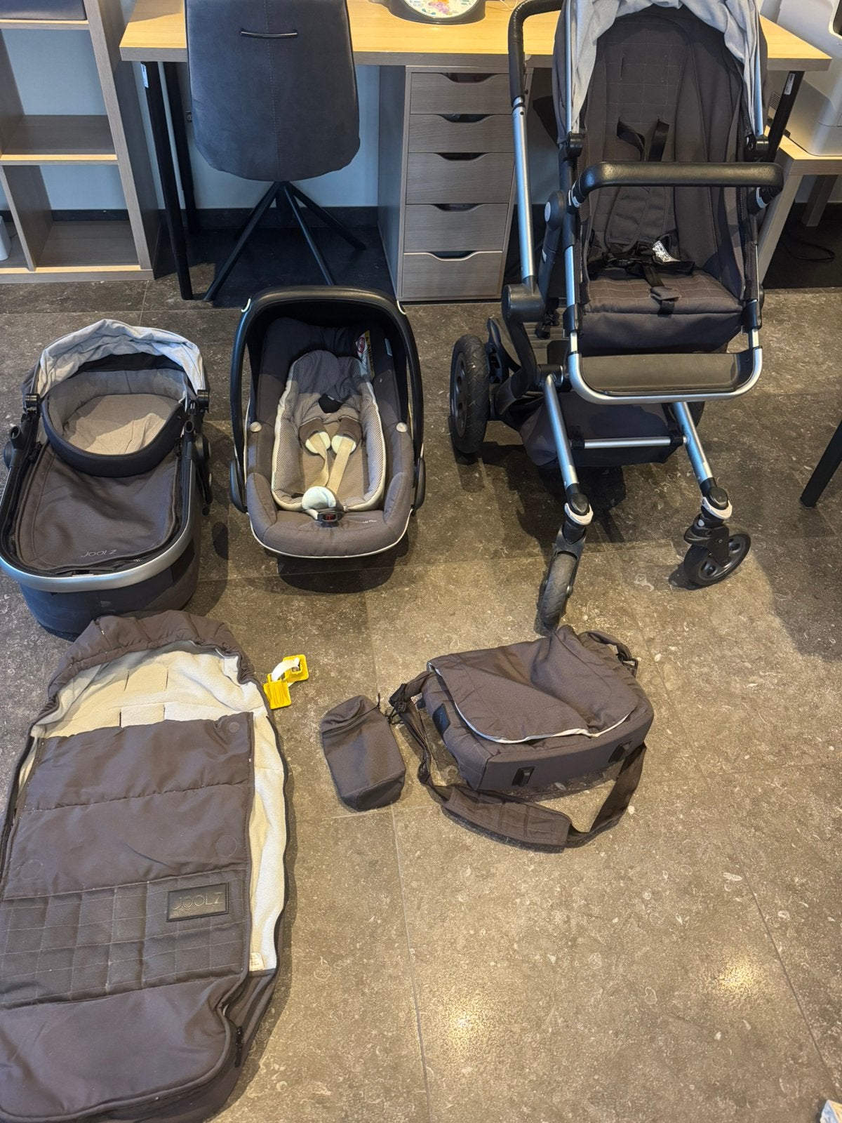 Joolz kinderwagen complete set:meerijdplank+maxicosi pebble+, Kinderen en Baby's, Kinderwagens en Combinaties, Gebruikt, Verstelbare duwstang
