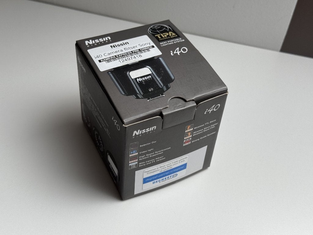Sony 1x NISSIN i40 avec emballage d'origine, TV, Hi-fi & Vidéo, Enlèvement ou Envoi, Nissin, Comme neuf, Rotatif