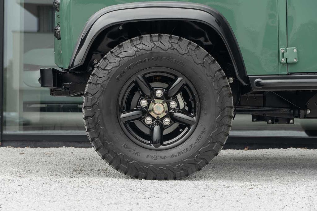 Land Rover Defender 90 200Tdi Cabrio - FULL nuts & bolt rest, foto 8
